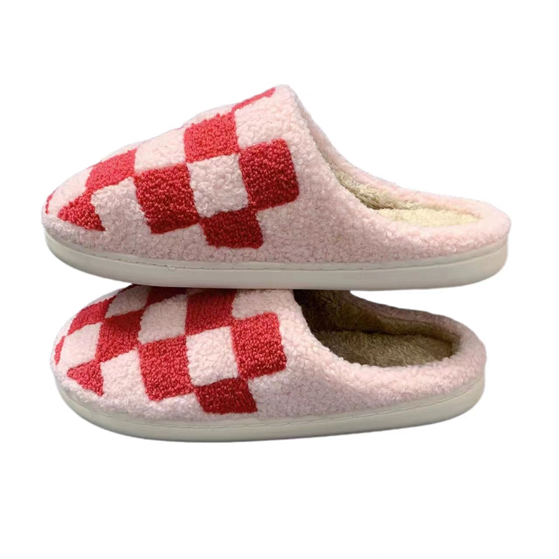 Women’s Pink Checker   Winter Indoor Plush Slipper